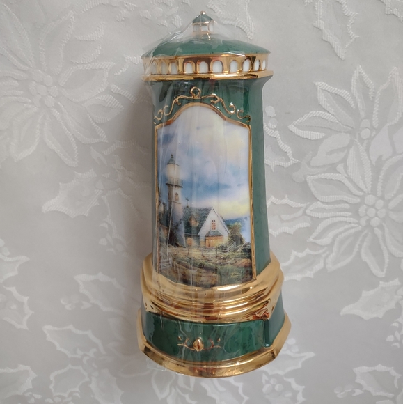 Thomas Kinkade Fifth issue Seaside Reflections music box collection - Picture 7 of 10